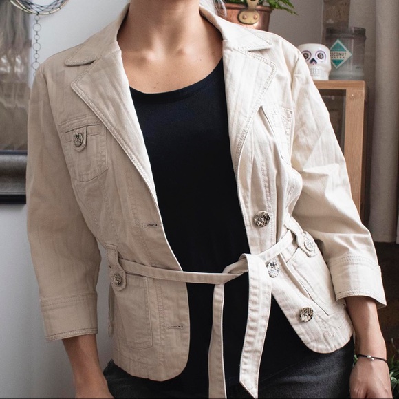 White House Black Market - Beige Jacket - Picture 1 of 5